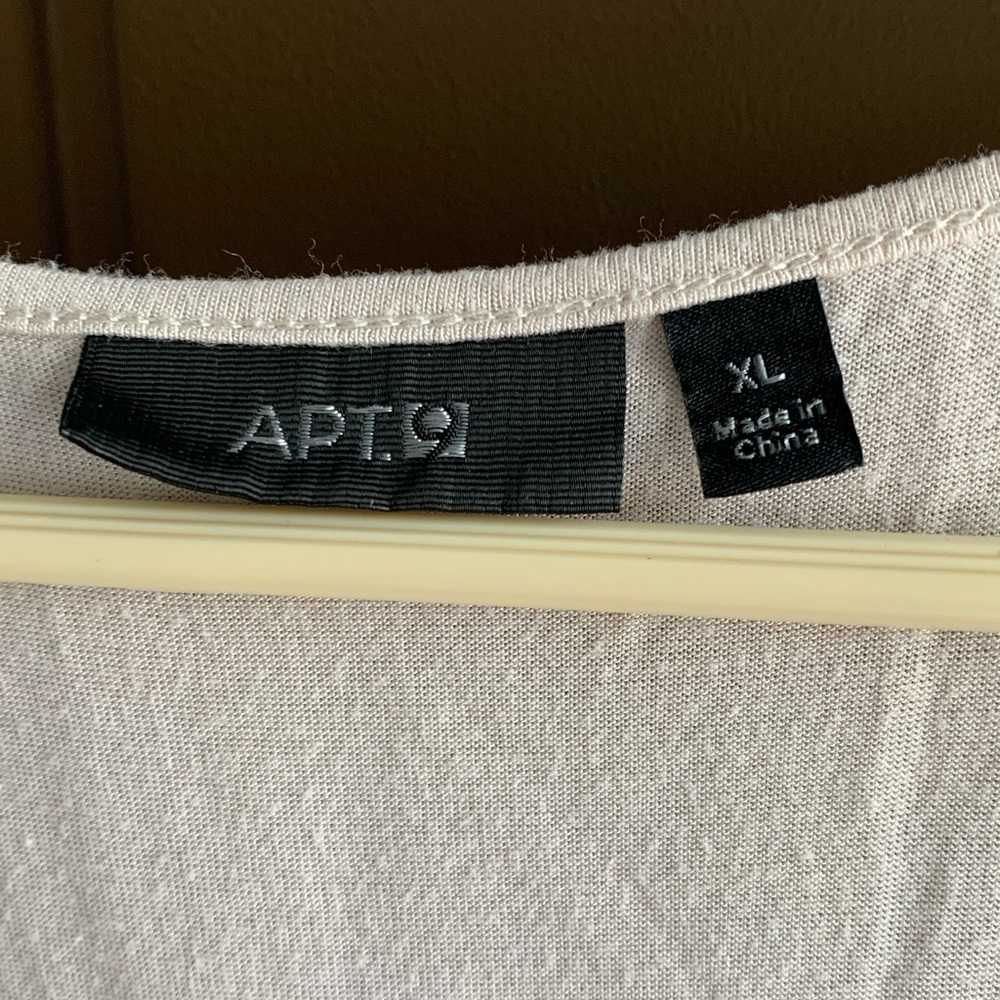 Apt 9 Dressy sequin tank - Picture 4 of 4